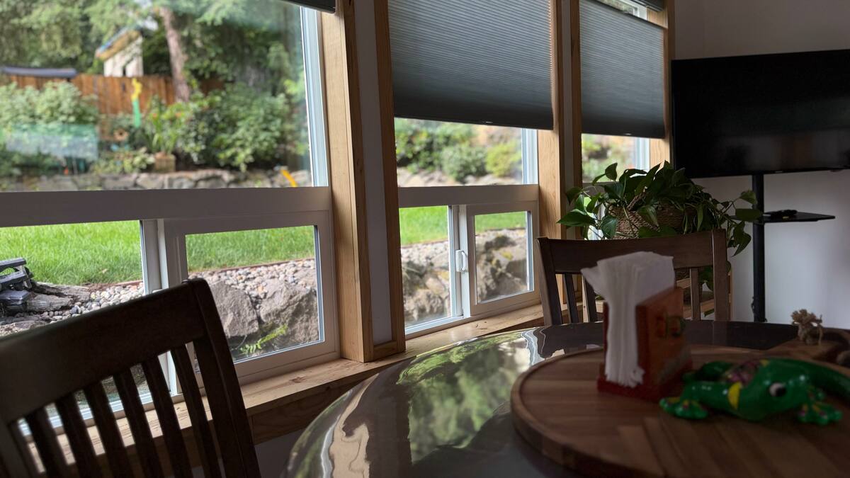 Dining area overlooking the garden